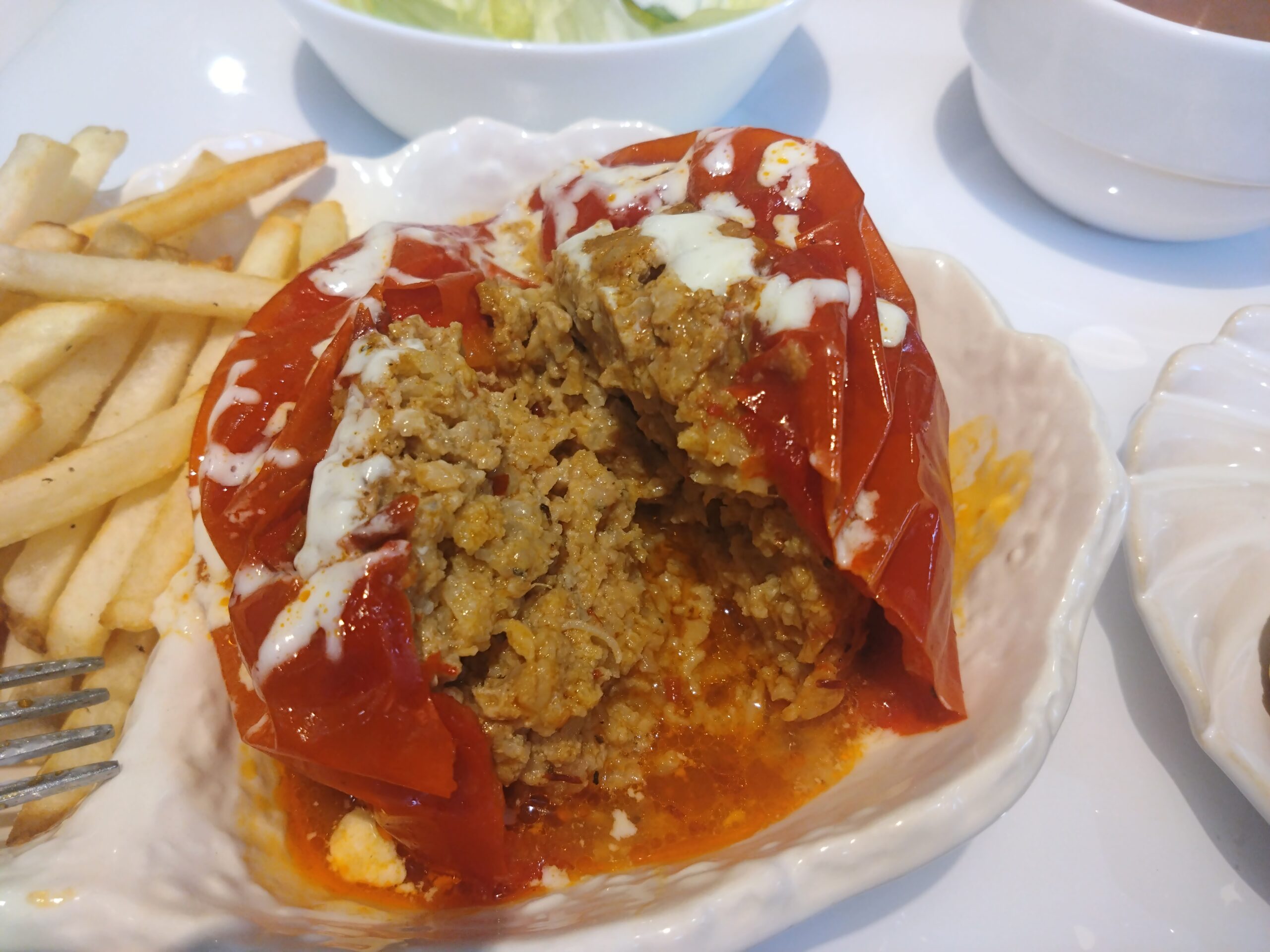 パプリカの肉詰めの断面